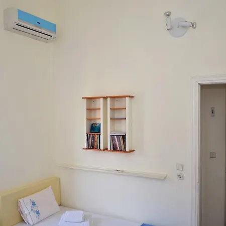 Holiday home Little House Hanioti